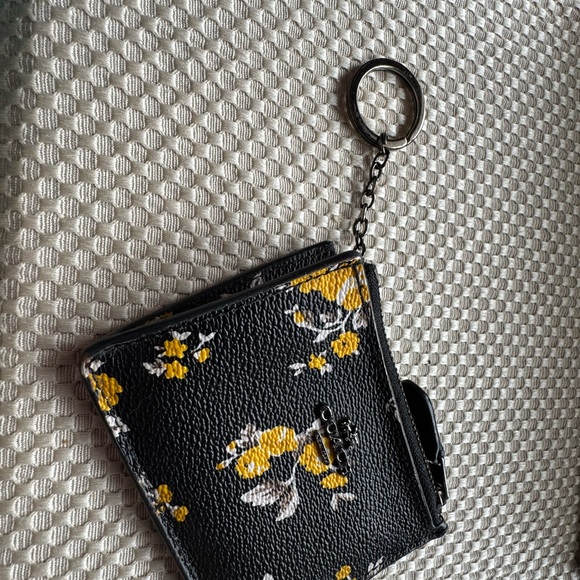 Coach Black and Yellow Floral Key Fob and Change holder. - Picture 3 of 9